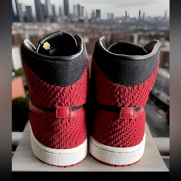 Air Jordan 1 Retro High OG Flyknit "Bred" sneakers - Picture 10 of 16